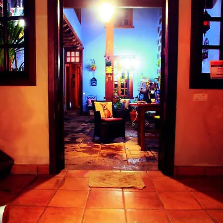 Casa La בית הארחה